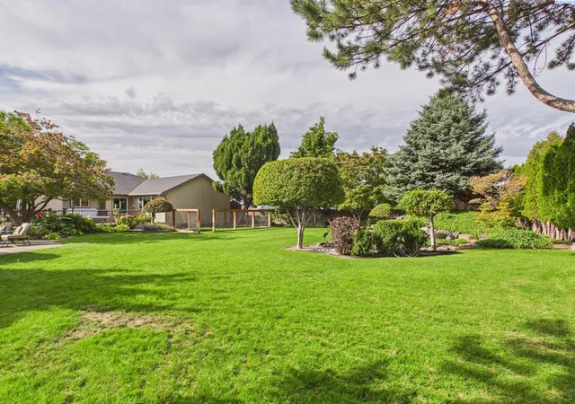 Photo 4 of Single family home for sale at 2422 Mark Ave, Richland, WA 99352 | MLS# PAC296322 | Listing updated on 2026-10-24