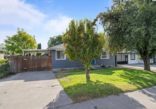 Photo 2 of Single family home for sale at 1751 N 24th Avenue, Pasco, WA 99301 | MLS# PAC296344 | Listing updated on 2026-10-28