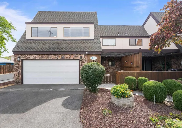 Condo for sale at 4214 W Klamath Ave, Kennewick, WA 99336 | MLS# PAC296356