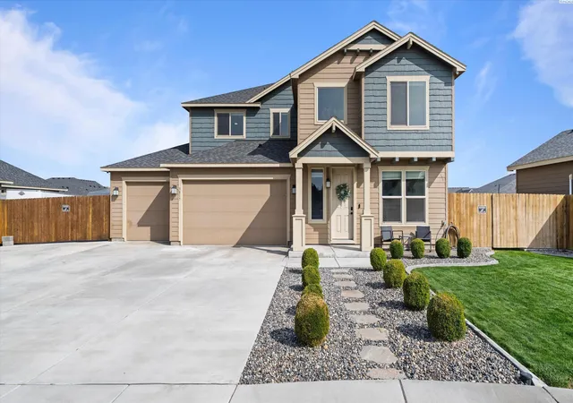 Photo 1 of Single family home for sale at 3817 Des Moines Ln, Pasco, WA 99301 | MLS# PAC296372 | Listing updated on 2026-10-23