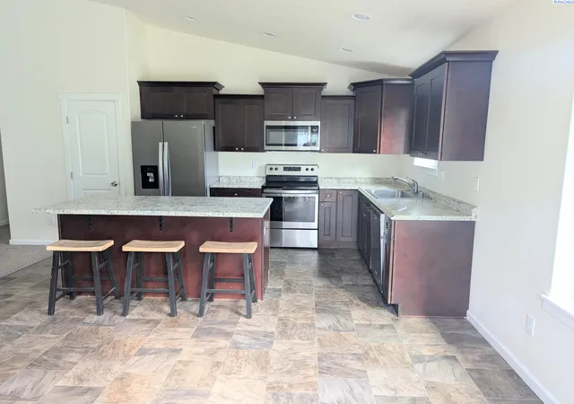 Photo 3 of Single family home for sale at 5715 W Victoria Ave, Kennewick, WA 99336 | MLS# PAC296387 | Listing updated on 2026-10-14