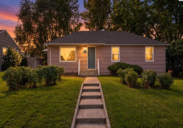 Photo 1 of Sale Pending at 1821 Benson Ave, Prosser, WA 99350 | MLS# PAC296393 | Listing updated on 2026-10-21