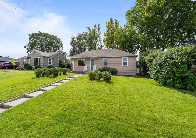 Photo 1 of Sale Pending at 1821 Benson Ave, Prosser, WA 99350 | MLS# PAC296393 | Listing updated on 2026-10-21