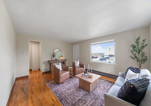 Photo 3 of Sale Pending at 1821 Benson Ave, Prosser, WA 99350 | MLS# PAC296393 | Listing updated on 2026-10-21
