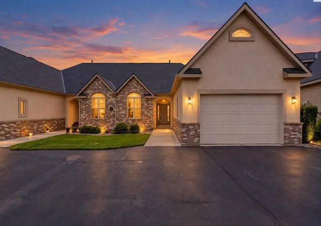Photo 2 of Condo for sale at 3710 W Cyn Lakes Dr, Kennewick, WA 99337 | MLS# PAC296400 | Listing updated on 2026-10-18