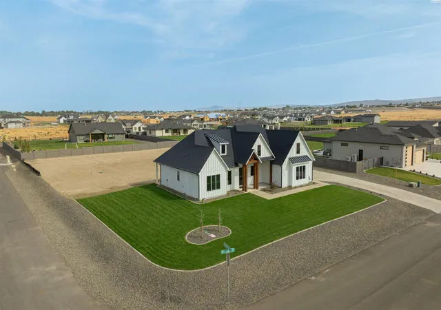 Photo 1 of Single family home for sale at 7403 Haystack St, Kennewick, WA 99338 | MLS# PAC296402 | Listing updated on 2026-10-15