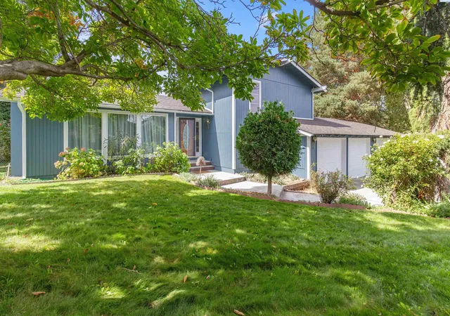 Photo 2 of Single family home for sale at 2017 Sheridan Pl, Richland, WA 99352 | MLS# PAC296403 | Listing updated on 2026-10-21