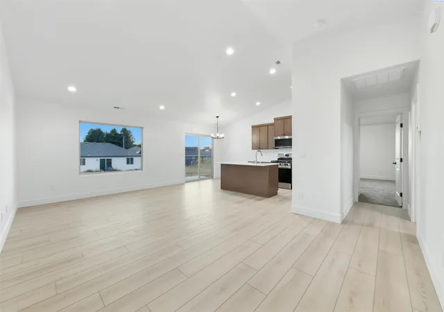 Photo 2 of Single family home for sale at 10020 Sunset Trl, Pasco, WA 99301 | MLS# PAC296406 | Listing updated on 2026-10-23