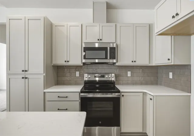 Townhouse for sale at 4425 Conifer St, West Richland, WA 99353 | MLS# PAC296464