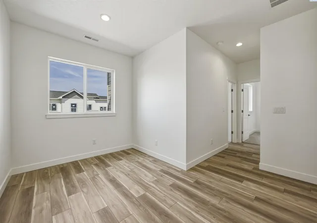 Photo 2 of Townhouse for sale at 4425 Conifer St, West Richland, WA 99353 | MLS# PAC296464 | Listing updated on 2026-10-16