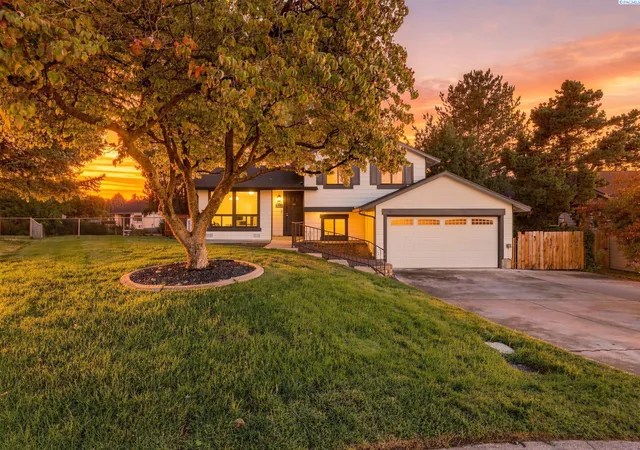 Photo 1 of Sale Pending at 525 Doubletree Ct, Richland, WA 99354 | MLS# PAC296473 | Listing updated on 2026-10-21