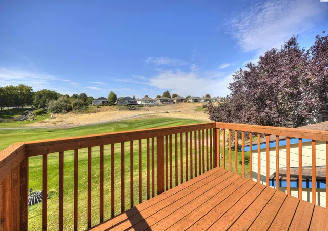 Photo 3 of Single family home for sale at 2657 Dornoch Pl, Richland, WA 99354 | MLS# PAC296496 | Listing updated on 2026-10-22