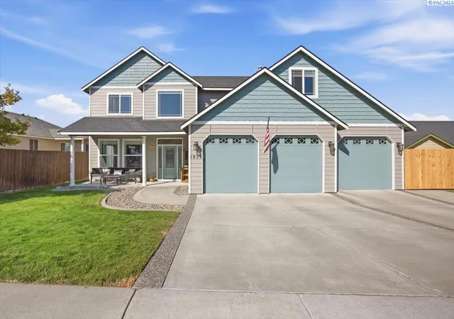 Photo 1 of Single family home for sale at 1806 W 31st Avenue, Kennewick, WA 99337 | MLS# PAC296505 | Listing updated on 2026-10-14