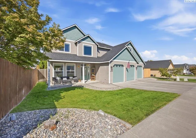 Photo 2 of Single family home for sale at 1806 W 31st Avenue, Kennewick, WA 99337 | MLS# PAC296505 | Listing updated on 2026-10-14