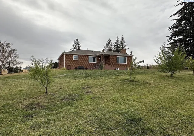 Photo 3 of Single family home for sale at 4052 Oakesdale Rd, Oakesdale, WA 99158 | MLS# PAC296531 | Listing updated on 2026-10-20