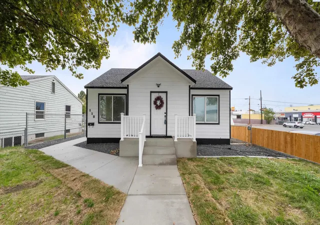 Photo 1 of Single family home for sale at 115 N 8th Avenue, Pasco, WA 99301 | MLS# PAC296544 | Listing updated on 2026-10-17