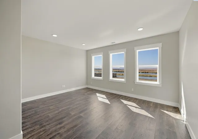 Photo 3 of Single family home for sale at 359 Panoramic Dr, Pasco, WA 99301 | MLS# PAC296546 | Listing updated on 2026-10-17