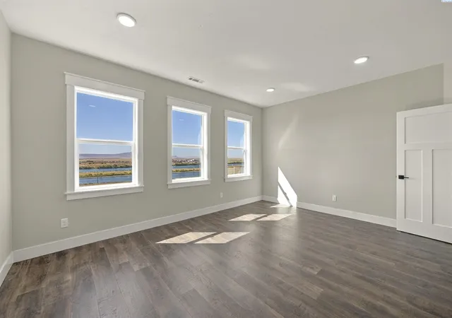 Photo 4 of Single family home for sale at 359 Panoramic Dr, Pasco, WA 99301 | MLS# PAC296546 | Listing updated on 2026-10-17