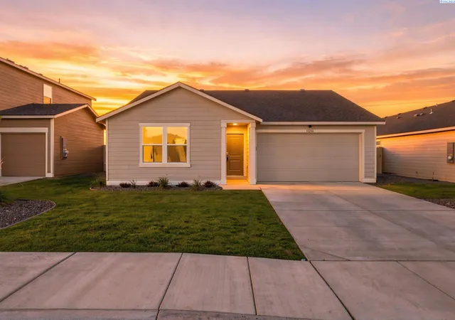 Photo 2 of Single family home for sale at 11216 Nottingham Dr, Pasco, WA 99301 | MLS# PAC296583 | Listing updated on 2026-10-17
