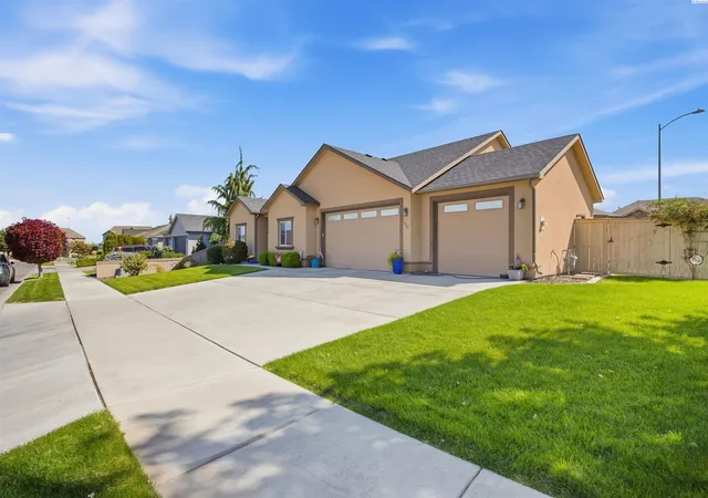 Photo 2 of Single family home for sale at 1162 N Oklahoma Pl, Kennewick, WA 99336 | MLS# PAC296585 | Listing updated on 2026-10-17