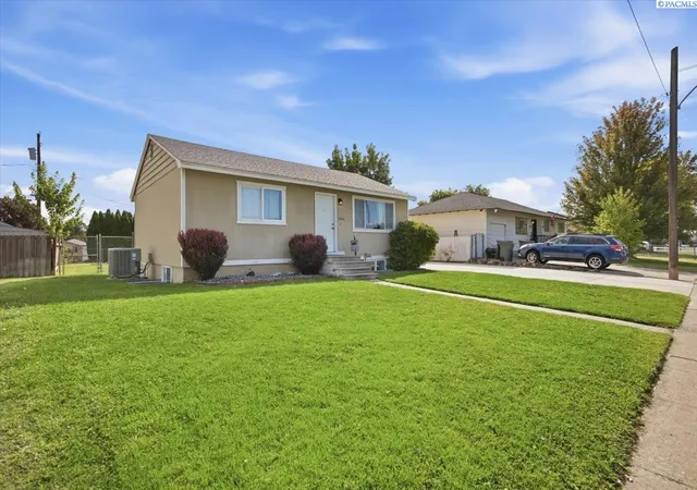 Photo 1 of Single family home for sale at 2006 Everest Ave, Richland, WA 99354 | MLS# PAC296600 | Listing updated on 2026-10-20