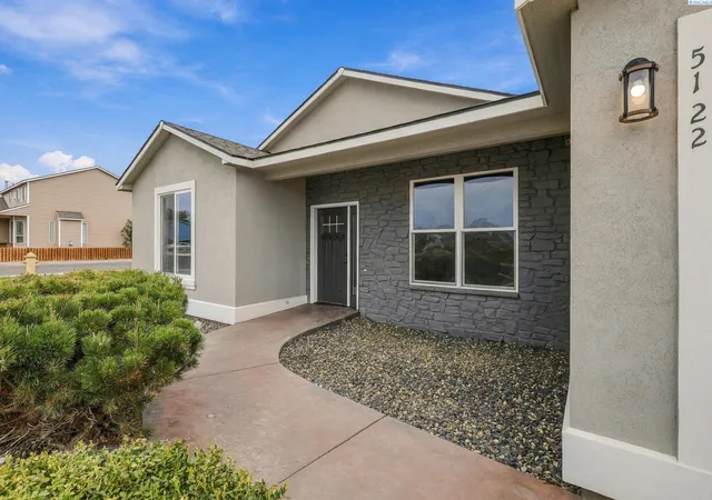 Photo 3 of Single family home for sale at 5122 Reagan Way, Pasco, WA 99301 | MLS# PAC296636 | Listing updated on 2026-10-23