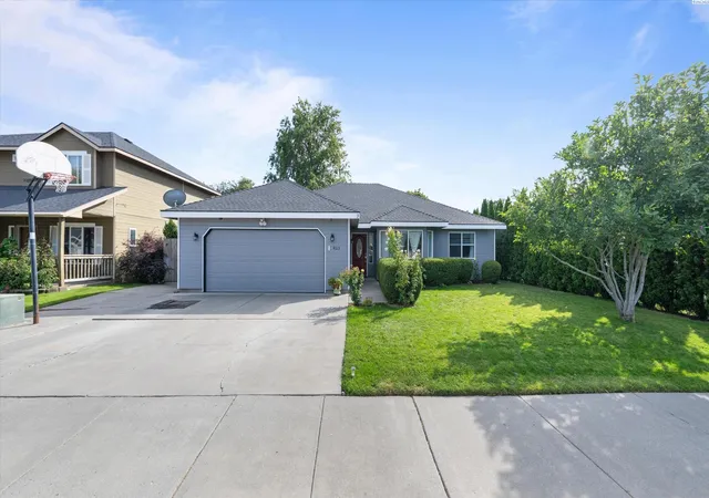 Photo 2 of Single family home for sale at 4613 W Grand Ronde Ave, Kennewick, WA 99336 | MLS# PAC296652 | Listing updated on 2026-10-22