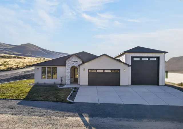 Photo 3 of Single family home for sale at 6600 E 2nd Street, Benton City, WA 99320 | MLS# PAC296657 | Listing updated on 2026-10-15