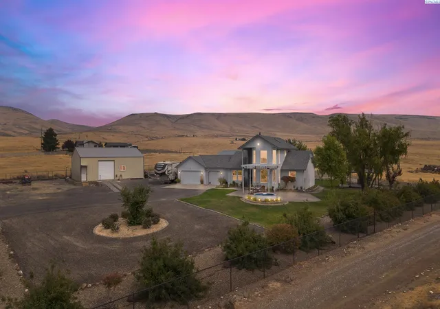Photo 1 of Single family home for sale at 511 Saint Hilaire Rd, Yakima, WA 98901 | MLS# PAC296690 | Listing updated on 2026-10-22