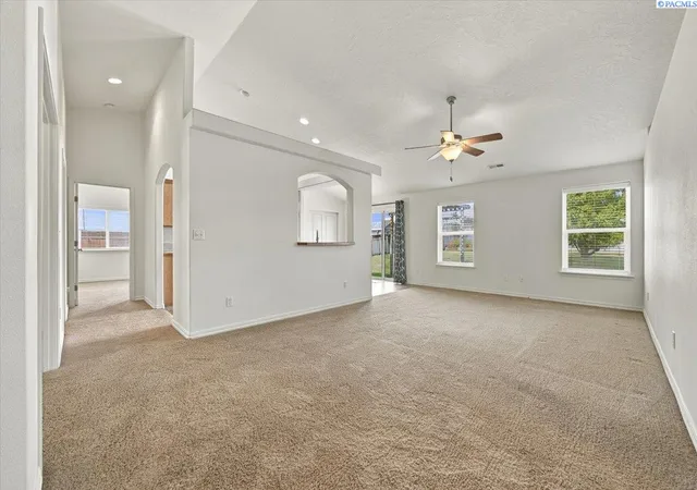 Photo 2 of Sale Pending at 5202 Spirea Dr, West Richland, WA 99353 | MLS# PAC296691 | Listing updated on 2026-10-23