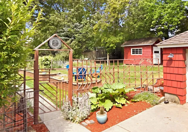 Photo 3 of Single family home for sale at 620 Se High St, Pullman, WA 99163 | MLS# PAC296704 | Listing updated on 2026-10-16
