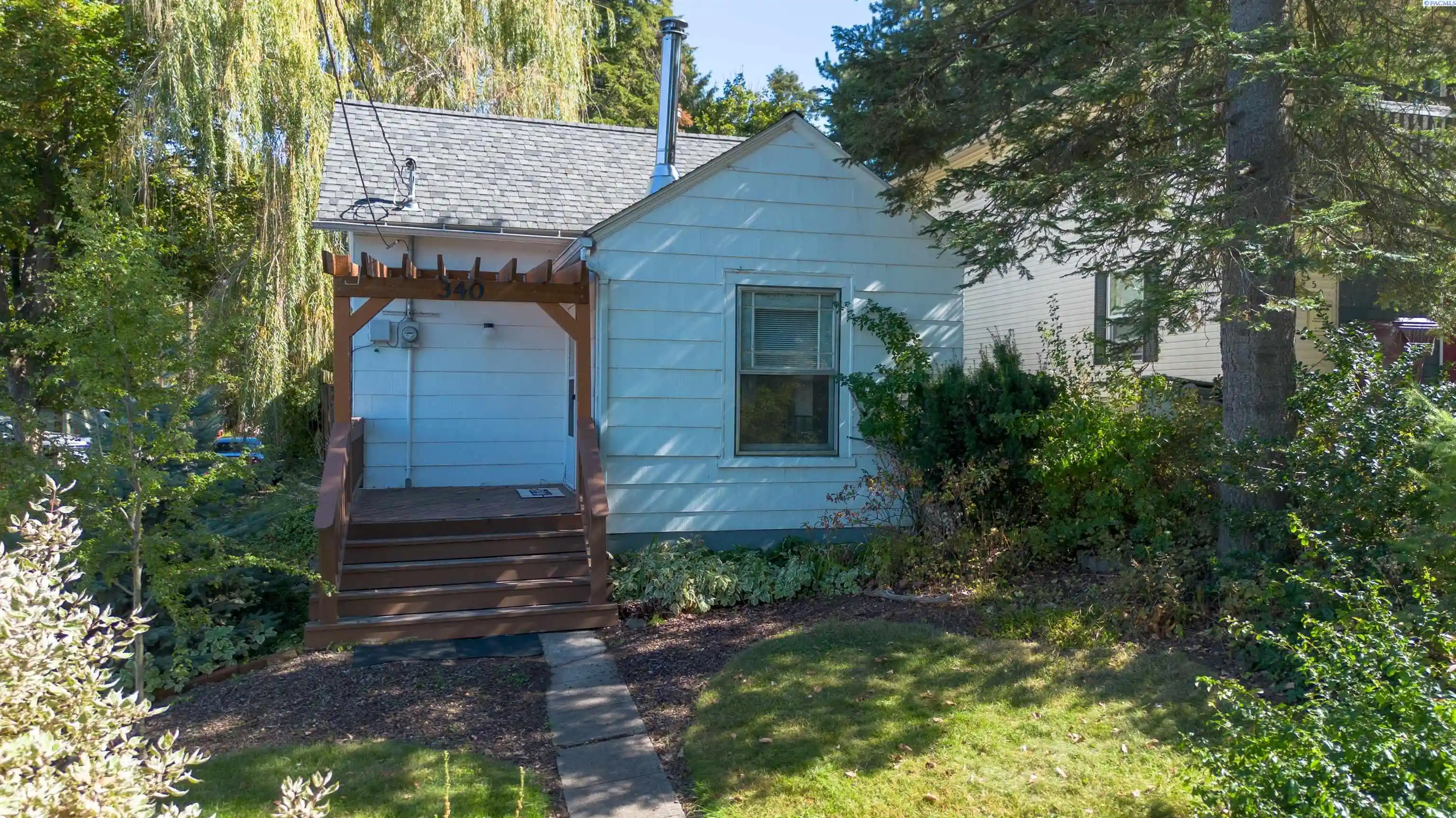 Single family home for sale at 340 SE High St, Pullman, WA 99163 | MLS# PAC296705