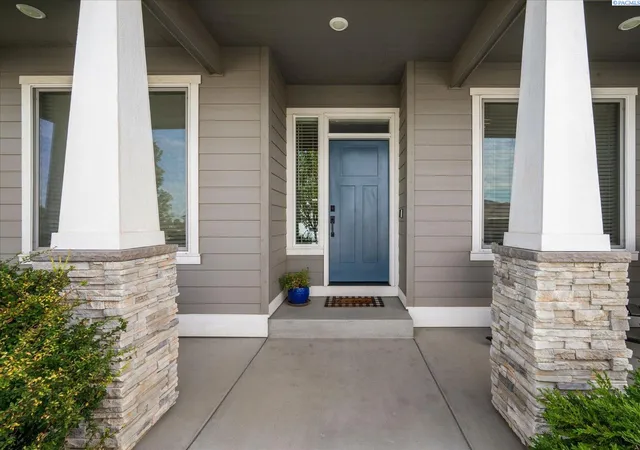 Photo 2 of Sale Pending at 8511 W 12th Avenue, Kennewick, WA 99338 | MLS# PAC296706 | Listing updated on 2026-10-21