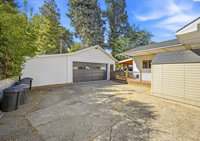 Photo 1 of Single family home for sale at 910 S Lake St, Colfax, WA 99111 | MLS# PAC296707 | Listing updated on 2026-10-14