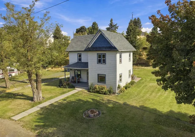 Photo 2 of Single family home for sale at 318 C St, Endicott, WA 99125 | MLS# PAC296714 | Listing updated on 2026-10-20