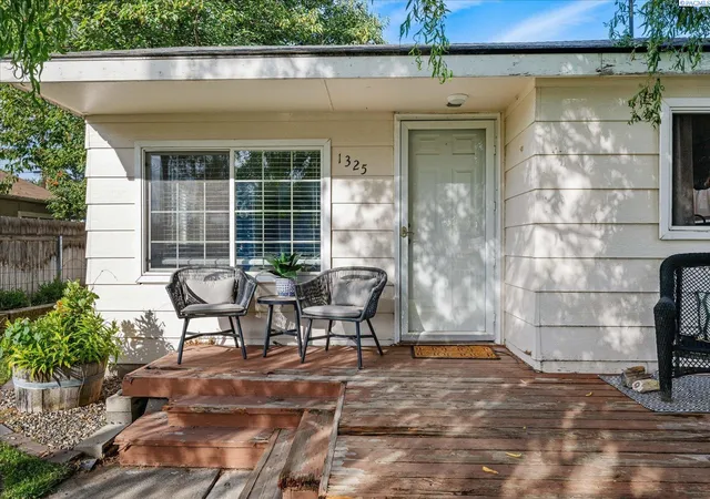 Photo 4 of Sale Pending at 1325 Sanford Ave, Richland, WA 99354 | MLS# PAC296717 | Listing updated on 2026-10-21