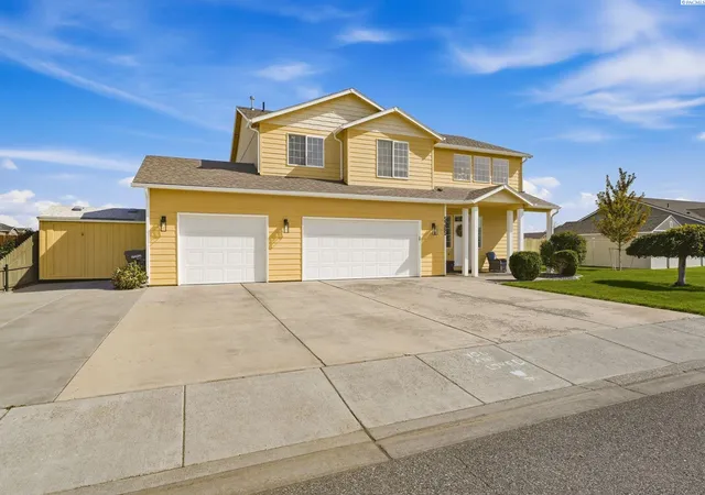 Photo 3 of Single family home for sale at 5305 Truman Ln, Pasco, WA 99301 | MLS# PAC296740 | Listing updated on 2026-10-27
