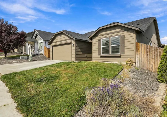 Photo 3 of Single family home for sale at 9358 W 8th Place, Kennewick, WA 99336 | MLS# PAC296742 | Listing updated on 2026-10-27
