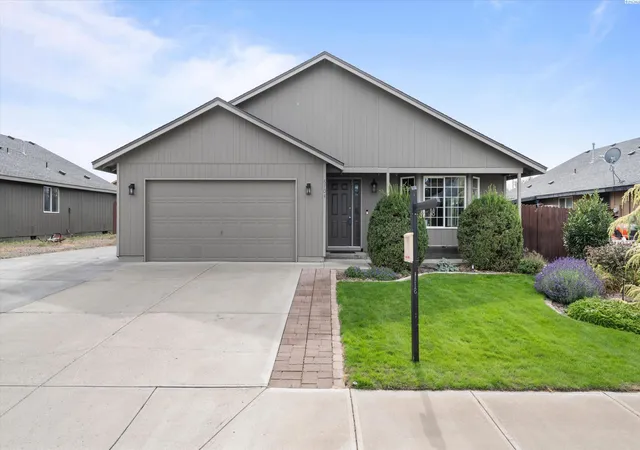 Photo 1 of Single family home for sale at 6704 Comiskey Dr, Pasco, WA 99301 | MLS# PAC296768 | Listing updated on 2026-10-22