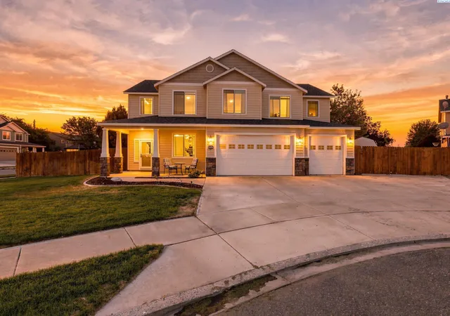 Photo 1 of Sale Pending at 4811 Galicia Ct, Pasco, WA 99301 | MLS# PAC296770 | Listing updated on 2026-10-21