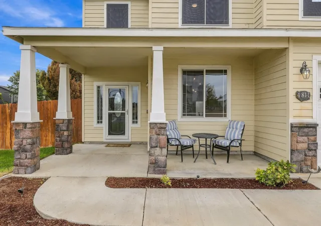 Photo 2 of Sale Pending at 4811 Galicia Ct, Pasco, WA 99301 | MLS# PAC296770 | Listing updated on 2026-10-21