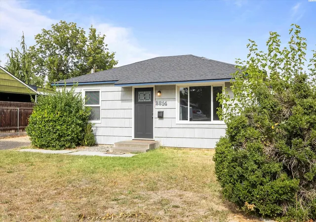 Photo 2 of Single family home for sale at 2314 W 4th Place, Kennewick, WA 99336 | MLS# PAC296772 | Listing updated on 2026-10-23