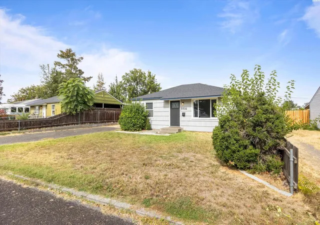 Photo 3 of Single family home for sale at 2314 W 4th Place, Kennewick, WA 99336 | MLS# PAC296772 | Listing updated on 2026-10-23