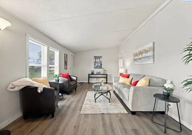 Photo 4 of Manufactured home for sale at 1003 N 61st Avenue, West Richland, WA 99353 | MLS# PAC296783 | Listing updated on 2026-10-16