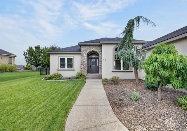 Photo 3 of Single family home for sale at 1642 Sicily Ln, Richland, WA 99352 | MLS# PAC296788 | Listing updated on 2026-10-17