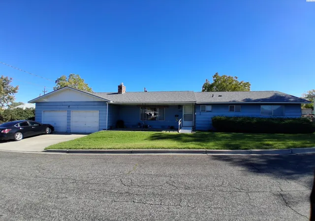 Photo 1 of Single family home for sale at 728 Ford St, Prosser, WA 99350 | MLS# PAC296796 | Listing updated on 2026-10-17