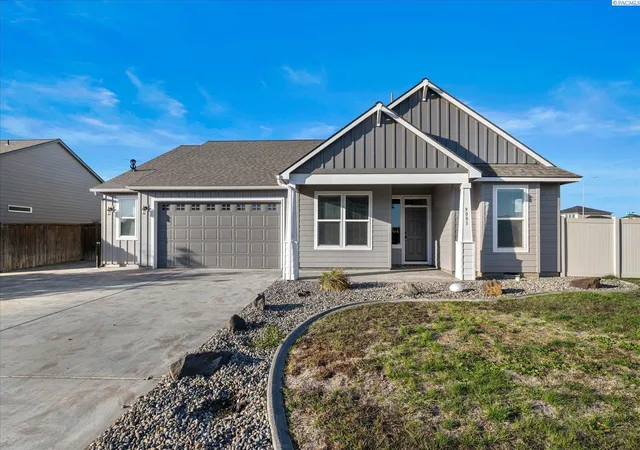 Photo 1 of Single family home for sale at 9003 Durham Ct, Pasco, WA 99301 | MLS# PAC296812 | Listing updated on 2026-10-15