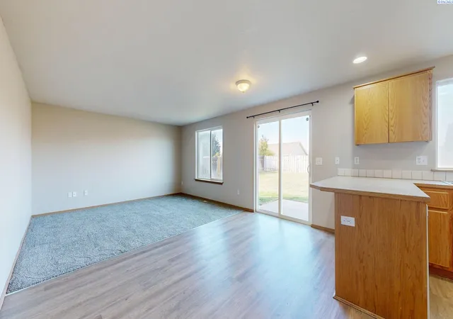 Photo 2 of Single family home for sale at 8707 Stutz Dr, Pasco, WA 99301 | MLS# PAC296819 | Listing updated on 2026-10-22