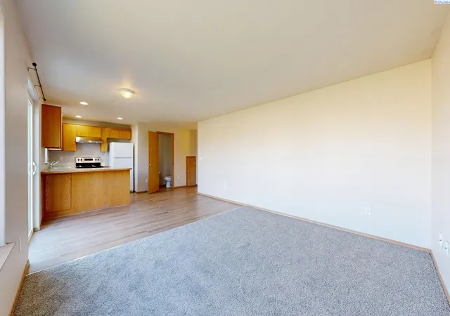 Photo 3 of Single family home for sale at 8707 Stutz Dr, Pasco, WA 99301 | MLS# PAC296819 | Listing updated on 2026-10-22
