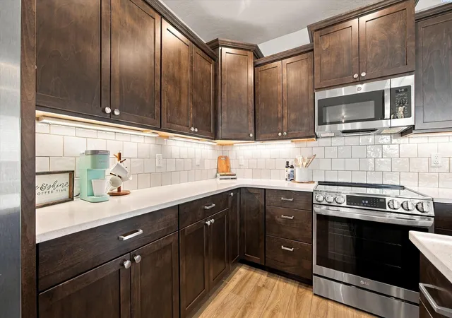 Photo 4 of Sale Pending at 3668 S Van Buren St, Kennewick, WA 99338 | MLS# PAC296821 | Listing updated on 2026-10-21